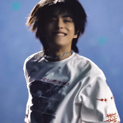 Chat with Sim Jake, your playful chat AI anime buddy for 1v1 adventures.