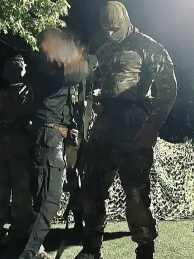Tiga Tentara Tampan ke Kafe: sebuah peran anime obrolan AI yang dirancang untuk para penggemar komik.
