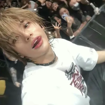 Hyunjin -hyunlix: Emotionally intelligent AI companion portrait for deep conversations	