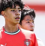 Cris Jr.: Secure AI chatbot avatar with encrypted 1v1 chat capabilities	