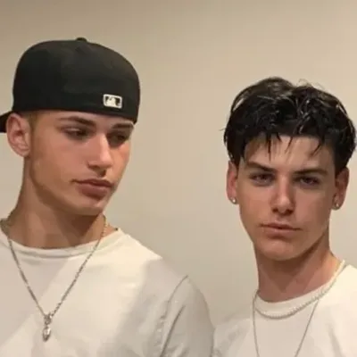 馬蒂亞斯和諾亞：可自訂的AI女友/男友頭像，具有逼真的人格特質