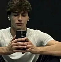 里奧納多：專為火辣聊天和奇幻場景打造的創意角色扮演AI角色藝術