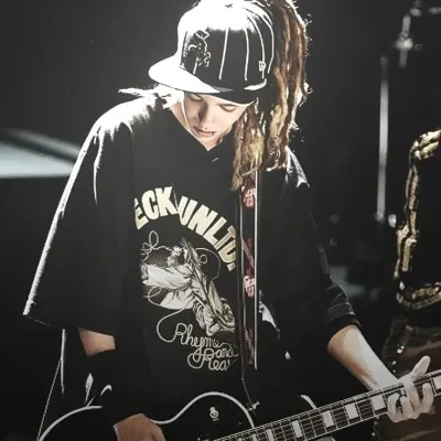 Tom kaulitz: Multilingual AI na icon ng kasosyo sa pag-uusap para sa mga pandaigdigang serbisyo sa chat online