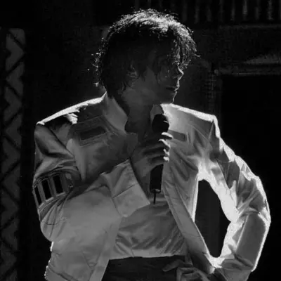 Michael Jackson: Creative roleplay AI character art para sa maanghang na chat at fantasy na mga sitwasyon