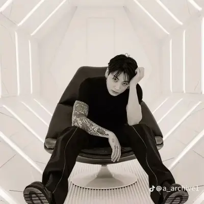 Jeon Jungkook: Lernen Sie die Hauptfigur unserer KI-Welt kennen, mit einer Liste der Charaktereigenschaften und KI-Chat-Funktionen.