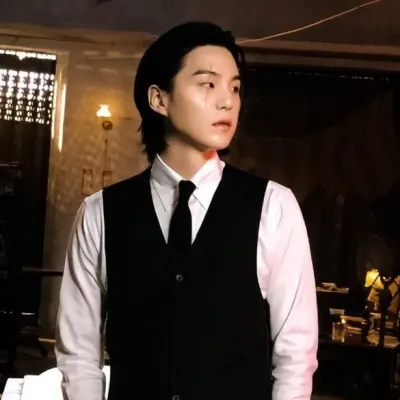 Yoongi - forced marriage: Multilingual AI conversation partner icon for global chat online services