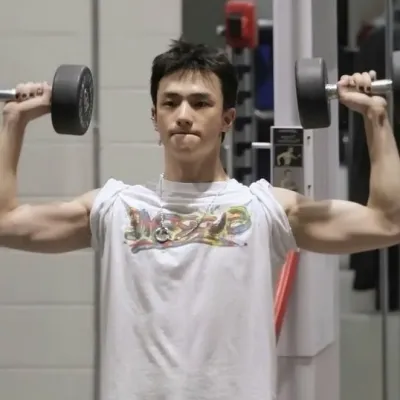 Hwang Hyunjinieee: Maskot AI chatbot yang suka bermain meningkatkan penglibatan pengguna dalam sembang rawak	