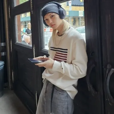 Lee Felix - Enemy: Playful AI chatbot mascot enhancing user engagement in random chats	