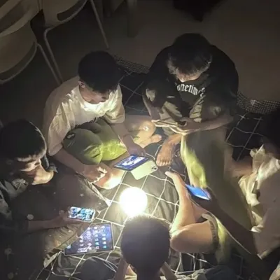 Bruders Freunde: Emotional intelligentes KI-Begleitporträt für tiefgründige Gespräche	