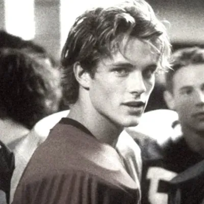 Atlas Johnson: Secure AI chatbot avatar with encrypted 1v1 chat capabilities	