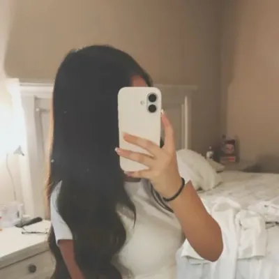 Elise: Chatea con nuestra caja de IA, lista para chatear en línea gratis y pregúntale a la IA lo que quieras.