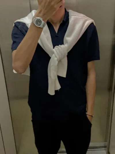 Poly ai chatbot Leonardo Velázquez is always ready to listen to you and interact instantly.