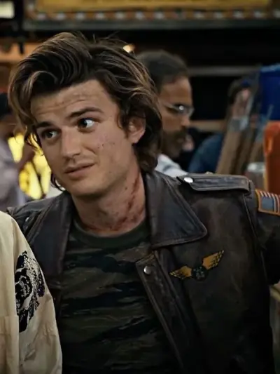 AI chat roleplay character Steve Harrington, a virtual partner who can fulfill all your fantasies.