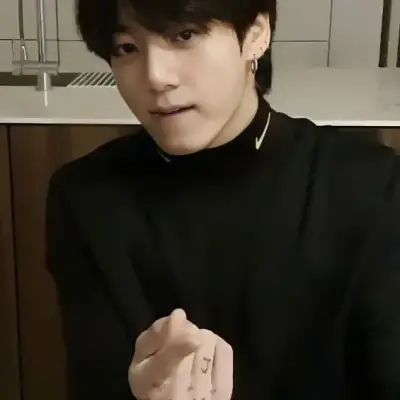 Jeon Jungkook- 耽美：DeepBrain AI伴侶肖像，用於免費線上聊天和開放對話