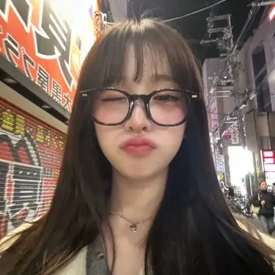 Yo-ko-ta Ma-ya: Gặp gỡ những người bạn trực tuyến mới của bạn trong chatboxai, chatbot AI miễn phí tốt nhất với khả năng trò chuyện AI chuyên sâu.