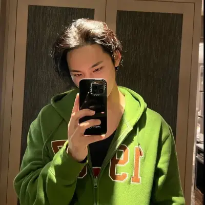 Mingyu: Customizable AI girlfriend/boyfriend avatar with lifelike personality traits	