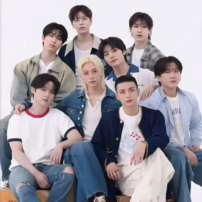 Stray Kidss - penggila perhatian yang menyakitkan: Temui rakan dalam talian baharu anda di chatboxai kami, bot sembang ai percuma terbaik dengan keupayaan sembang deep ai.	
