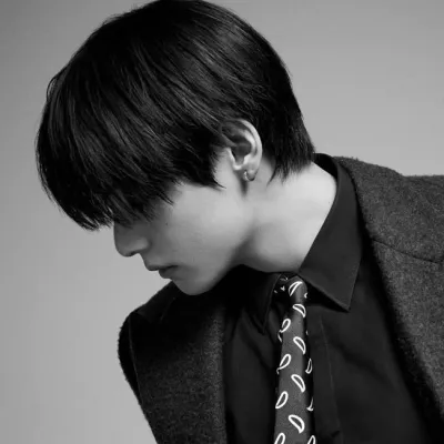 Kim Taehyung: Explore the world of AI with our unrestricted ai and free unlimited chat online, powered by warhammer fantasy roleplay.	