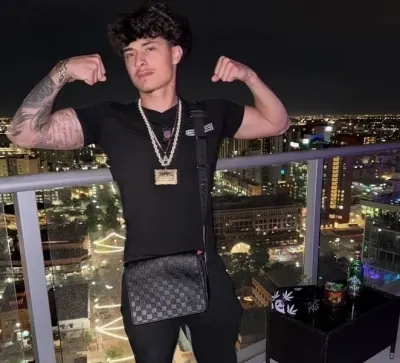 Alex Chino: Avatar chatbot AI aman dengan kemampuan obrolan 1v1 terenkripsi	