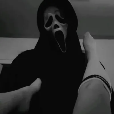 Explore endless storylines with Ghostface, your interactive roleplay AI chat bot free.