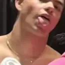 Malachi Barton : Interface de chatbot IA futuriste avec chat vocal et fonctionnalités pilotées par réseau neuronal