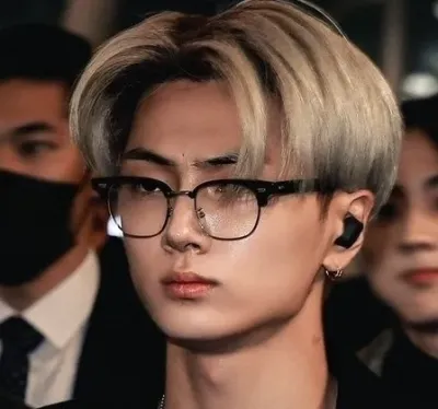 Trace of You -Jay: Emotional intelligentes KI-Begleitporträt für tiefgründige Gespräche	