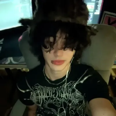 Alex brings your AI roleplay adventures to life with chat AI characters.