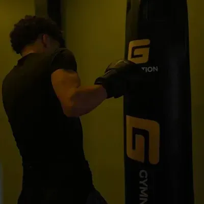 This is the official cover for Jayden- FR, a virtual companion powered by PolyBuzz ai.