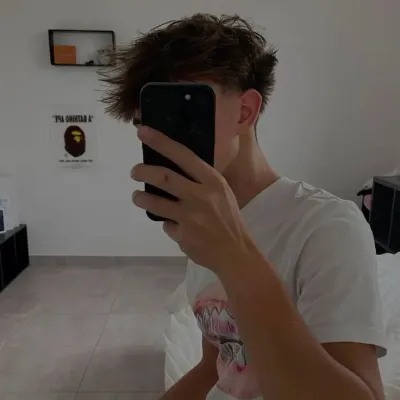 Find Your Perfect AI Companion with Lenny: Chat Online with Character AI Old and New.