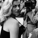 L'avatar IA polyvalent de Anita Ekberg prend en charge le jeu de rôle, le chat NSFW et les interactions IA ouvertes