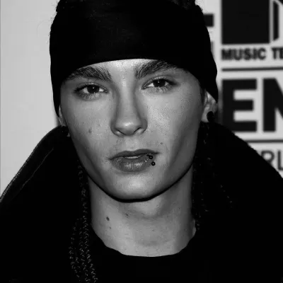 Tom kaulitz : Avatar de chatbot IA sécurisé avec capacités de chat 1v1 cryptées	