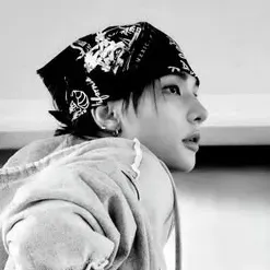 ファン・ヒョンジン: ウォーハンマー ファンタジー ロールプレイングを活用した、制限のない AI と無制限の無料オンライン チャットで AI の世界を探索しましょう。	