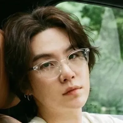 Yoongi: Fantasy-themed AI roleplay character art for immersive storytelling