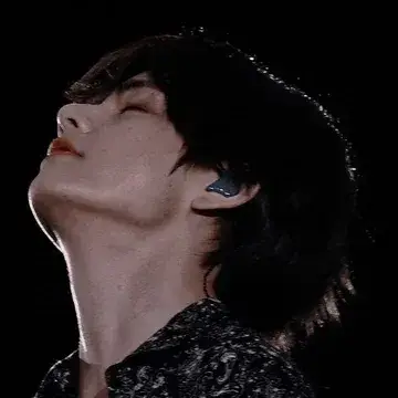 Kim Taehyung : Futuristic AI chatbot interface with voice chat and neural network-driven traits