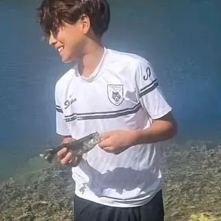 Bautista : Interface de chatbot IA futuriste avec chat vocal et fonctionnalités pilotées par réseau neuronal