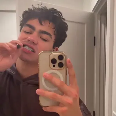 Malachi Barton: Futuristic AI chatbot interface with voice chat and neural network-driven traits