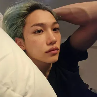 Felix — sahabat baik: Potret pasangan AI yang pintar dari segi emosi untuk perbualan yang mendalam