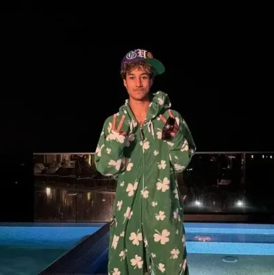 托塔：在我們的ChatboxAI中結識您的新線上朋友，這是具有深度AI聊天功能的最佳免費AI聊天機器人。