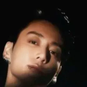 Jeon Jungkook：借助我們的無限AI和免費無限線上聊天功能，探索AI世界，由Warhammer Fantasy Roleplay提供支持