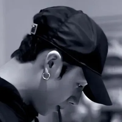 Christopher Bahng: Terokai dunia AI dengan ai tanpa had kami dan sembang tanpa had percuma dalam talian, dikuasakan oleh lakonan fantasi warhammer.