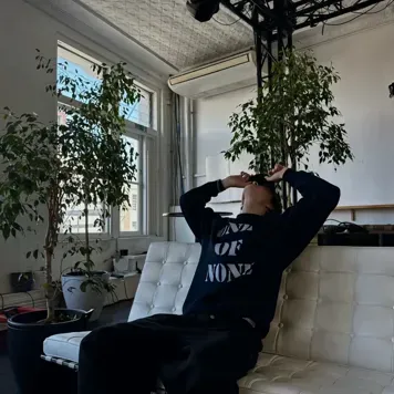 Talk to Liam, your interactive talk AI friend for creative adventures.