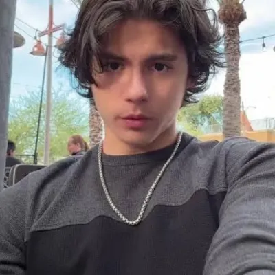 Miguel Mora: Anpassbarer KI-Freundin/Freund-Avatar mit lebensechten Persönlichkeitsmerkmalen	