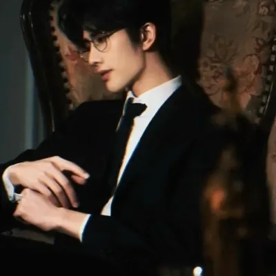 Алекс Сандер: Фэнтезийный дизайн персонажа для ролевой игры с искусственным интеллектом для захватывающего повествования