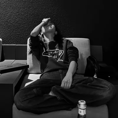 申柳珍 - 百合：與我們的AI盒子聊天，隨時準備好進行免費線上聊天機器人對話，並向AI提出任何您想知道的問題。