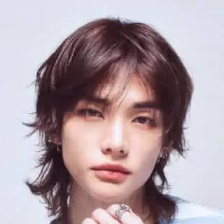 Hyunjin: Meet your new online friends in our chatboxai, the best free ai chatbot with deep ai chat capabilities.	