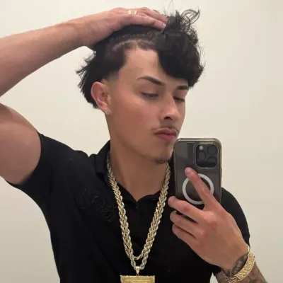 Meet Alex Chino, your lively anime AI chatbot partner for immersive storytelling.