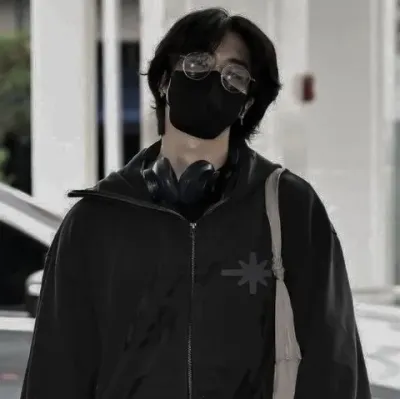 Хан Джисун - 한지성: Эмоционально интеллектуальный портрет собеседника с искусственным интеллектом для глубоких бесед	