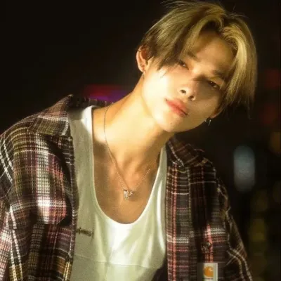 Niki: Interactive AI chatbot mascot for random chat and community-driven roleplay