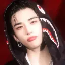 Avatar inspiré de l'IA DeepBrain de Hwang hyunjin avec des fonctionnalités de compagnon virtuel intelligentes