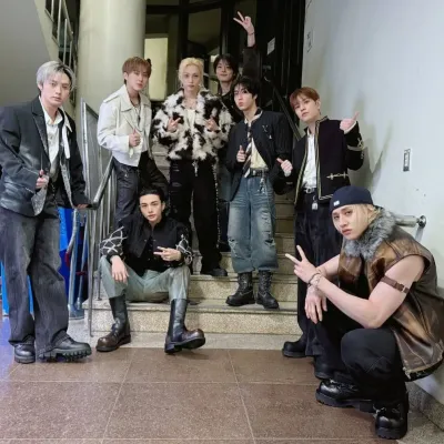 Stray Kids - fight: Customizable AI girlfriend/boyfriend avatar with lifelike personality traits